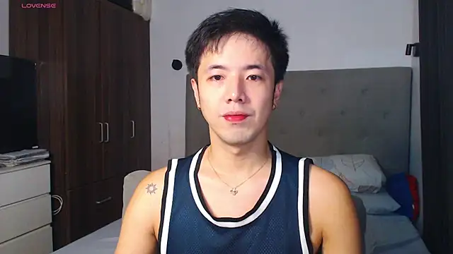 Snapshot of Addictiveboi chatting on March 23, 2026, 2:26 am Addictiveboi online show from March 23, 2026, 2:26 am