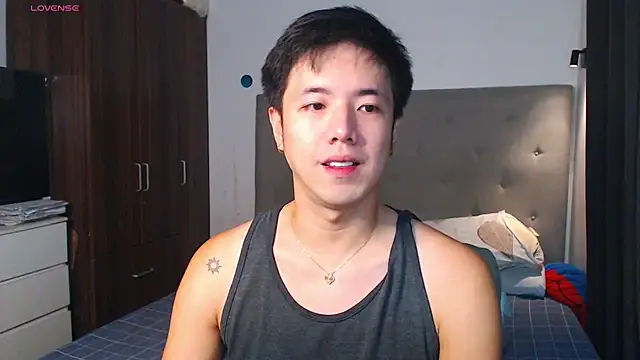 Snapshot of Addictiveboi chatting on March 26, 2026, 1:11 am Addictiveboi online show from March 26, 2026, 1:11 am