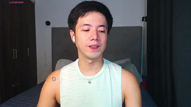 Snapshot of Addictiveboi chatting on March 28, 2026, 2:22 am Addictiveboi online show from March 28, 2026, 2:22 am