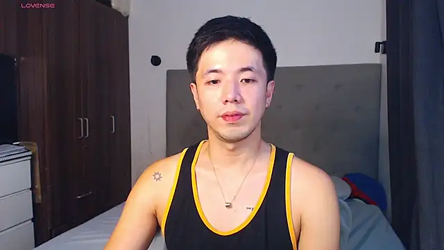 Snapshot of Addictiveboi chatting on April 5, 2026, 6:10 am Addictiveboi online show from April 5, 2026, 6:10 am