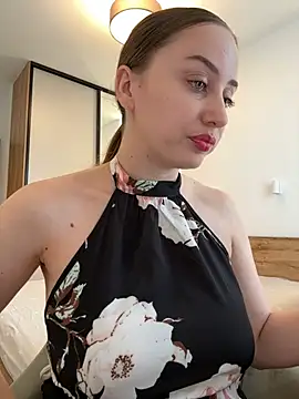 Snapshot of Maribelle_Vinnie chatting on April 18, 2026, 3:16 pm Maribelle Vinnie online show from April 18, 2026, 3:16 pm