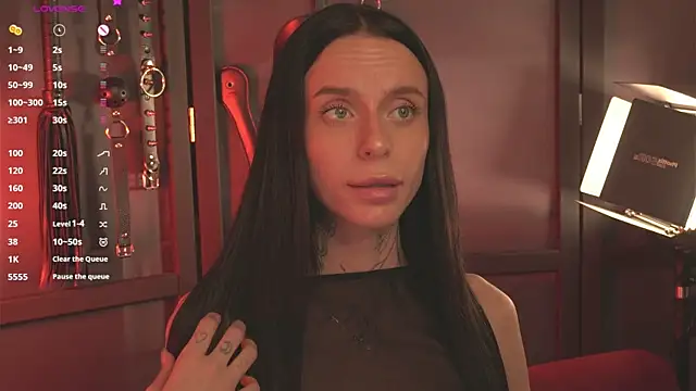 livia starwars online show from October 7, 2025, 9:23 pm