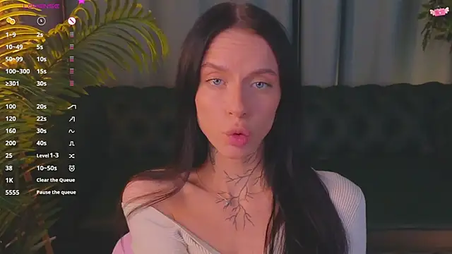 livia starwars online show from November 16, 2025, 9:53 pm