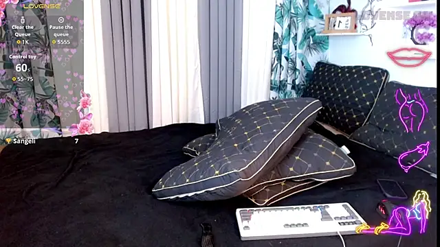 Snapshot of extremeLian chatting on September 19, 2025, 1:18 am extremeLian online show from September 19, 2025, 1:18 am