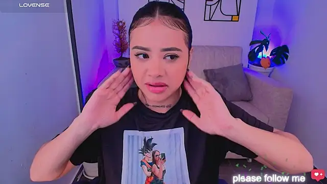 Snapshot of nicemiiaa7_ chatting on February 24, 2026, 1:03 am nicemiiaa7 online show from February 24, 2026, 1:03 am