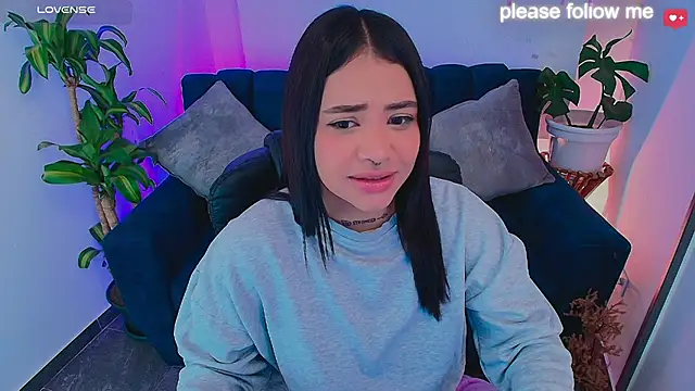 nicemiiaa7  online show from March 23, 2026, 12:09 pm