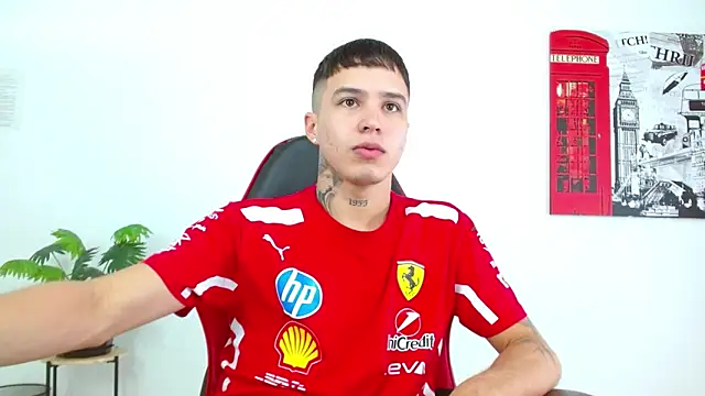 Cumandres18 online show from March 7, 2026, 3:09 pm