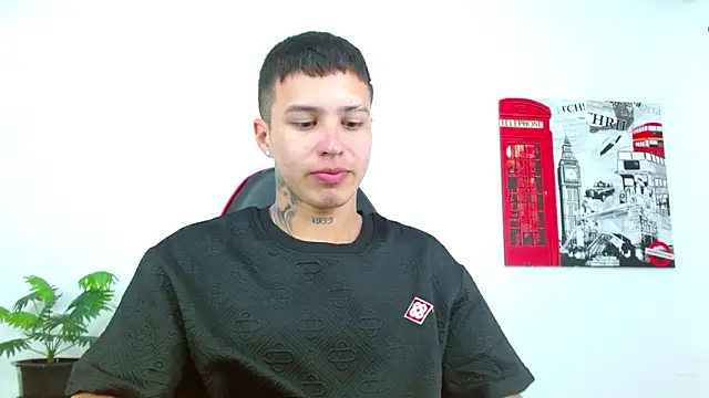 Cumandres18 online show from March 31, 2026, 2:39 pm