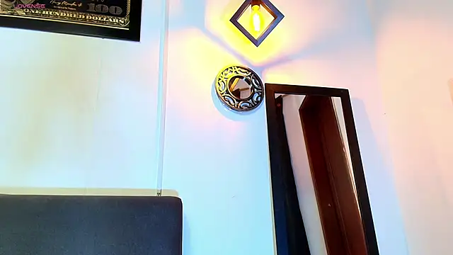 catalina santana20 online show from February 17, 2026, 3:40 pm