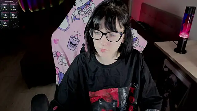 HazelTompson online show from March 5, 2026, 12:23 pm