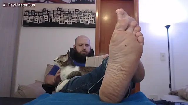 PayMasterGus online show from October 4, 2025, 2:31 am