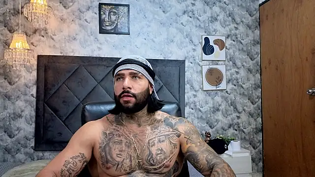 Apolo rousse1 online show from October 4, 2025, 11:03 pm