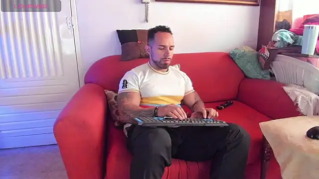 Snapshot of mason_fit chatting on July 8, 2026, 3:38 pm mason fit online show from July 8, 2026, 3:38 pm