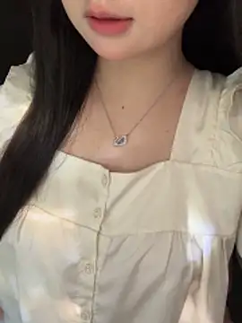 Nana kute20 online show from March 12, 2026, 4:02 pm