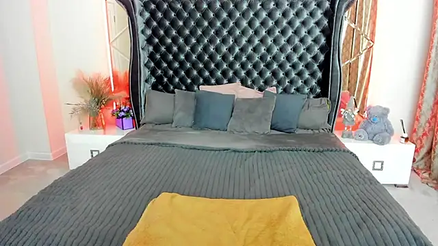 KattyRose8 online show from April 17, 2026, 5:32 am