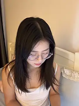 Snapshot of Ella-A9 chatting on September 28, 2025, 2:55 pm Ella-A9 online show from September 28, 2025, 2:55 pm