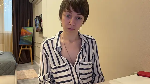 daniellia  online show from March 23, 2026, 2:21 pm