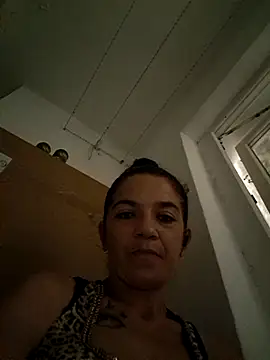 alinaalinutzq online show from September 23, 2025, 6:00 pm