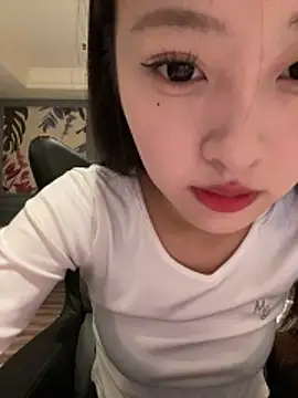 MengMeng0515 online show from February 4, 2026, 2:56 pm