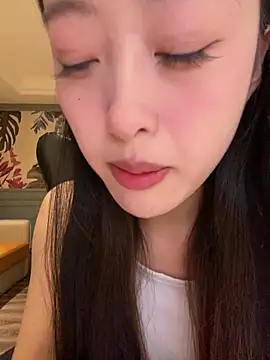 MengMeng0515 online show from April 9, 2026, 2:44 pm