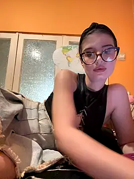 Larra69 online show from November 23, 2025, 5:35 pm