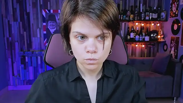 EllieMurler online show from September 21, 2025, 9:11 am