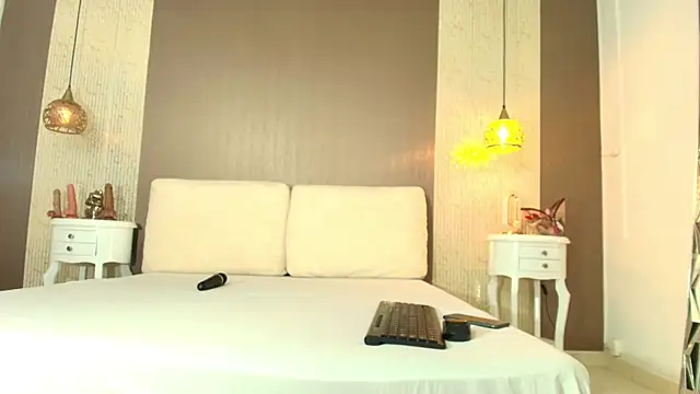 Tiifany Baker online show from January 13, 2026, 7:30 pm