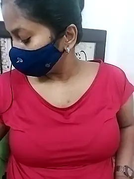 Snapshot of Shy_Peehu chatting on March 21, 2026, 6:33 pm Shy Peehu online show from March 21, 2026, 6:33 pm