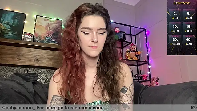 Snapshot of rae_moonn chatting on May 15, 2026, 5:42 pm rae moonn online show from May 15, 2026, 5:42 pm