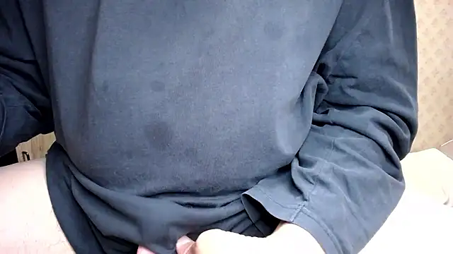 Snapshot of Keichan_1225 chatting on April 1, 2026, 7:53 am Keichan 1225 online show from April 1, 2026, 7:53 am