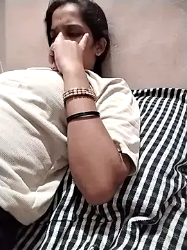 Snapshot of Sofia_kuuu chatting on September 20, 2025, 3:40 am Sofia kuuu online show from September 20, 2025, 3:40 am