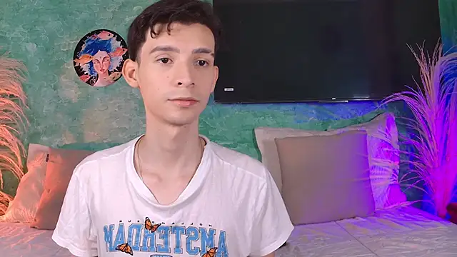 VicenteFerrer online show from December 3, 2025, 1:13 am