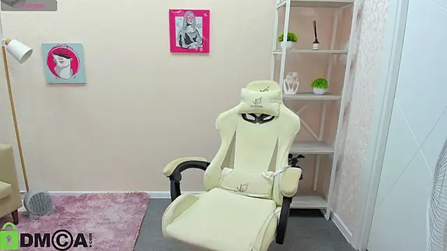 R0cket bunny online show from October 19, 2025, 1:06 am