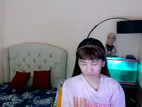 ShantalFoxxy  online show from March 26, 2026, 1:44 am