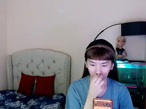 ShantalFoxxy  online show from April 2, 2026, 12:30 am