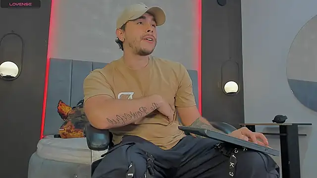 Liam walk  online show from March 10, 2026, 11:10 pm