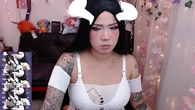 jadedelux  online show from April 13, 2026, 6:57 pm