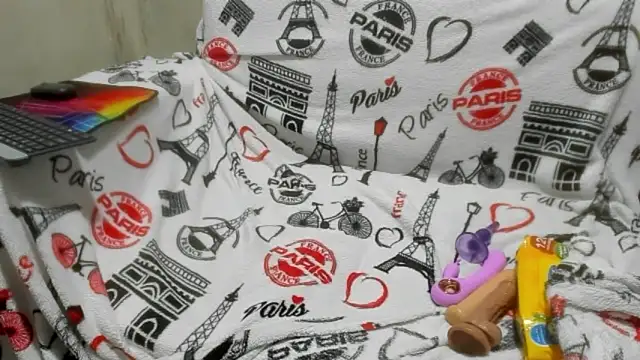 ivy moon05 online show from April 1, 2026, 1:41 pm