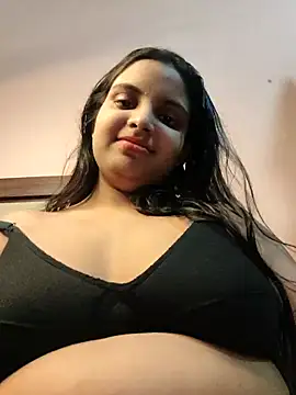 Snapshot of Maahhii_2 chatting on April 27, 2026, 7:45 pm Maahhii 2 online show from April 27, 2026, 7:45 pm