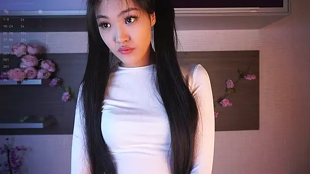 FancyEsten online show from October 10, 2025, 9:19 am