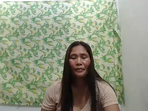 Snapshot of Juicy_69xx chatting on March 8, 2026, 2:04 am Juicy 69xx online show from March 8, 2026, 2:04 am