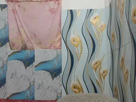 Snapshot of Juicy_69xx chatting on March 26, 2026, 7:52 pm Juicy 69xx online show from March 26, 2026, 7:52 pm