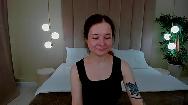 NancyJonson online show from September 17, 2025, 3:30 am