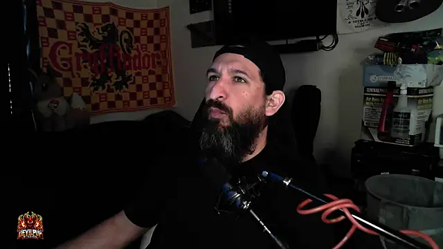 Snapshot of DevilPup75_ chatting on April 17, 2026, 1:25 pm DevilPup75 online show from April 17, 2026, 1:25 pm