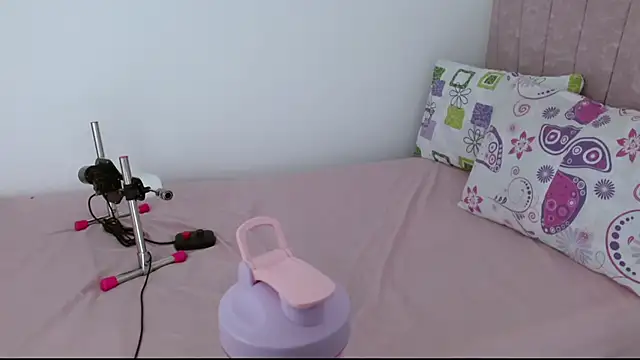 Snapshot of Tiiana chatting on May 5, 2026, 3:09 pm Tiiana online show from May 5, 2026, 3:09 pm