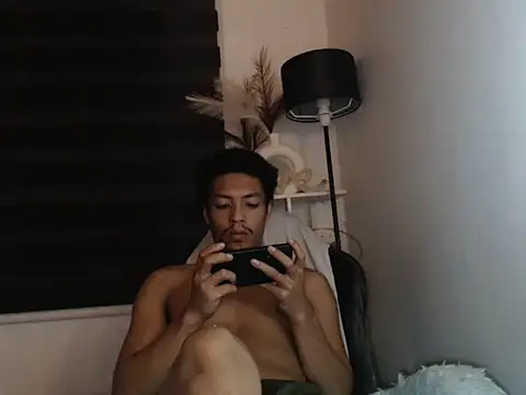 Asian gregor online show from October 3, 2025, 7:11 pm