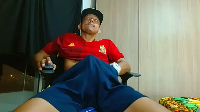 Snapshot of skinny23cm chatting on March 18, 2025, 9:20 am skinny23cm online show from March 18, 2025, 9:20 am