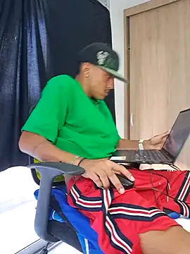 Snapshot of skinny23cm chatting on March 21, 2025, 10:50 pm skinny23cm online show from March 21, 2025, 10:50 pm