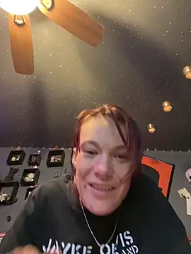 bratlipss online show from March 8, 2026, 6:28 am