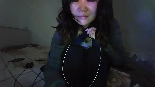 sakuradelreina online show from January 9, 2026, 4:04 am